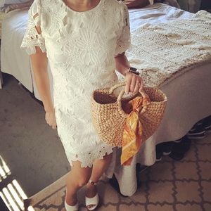 Like new beautiful elegant white floral lace dress